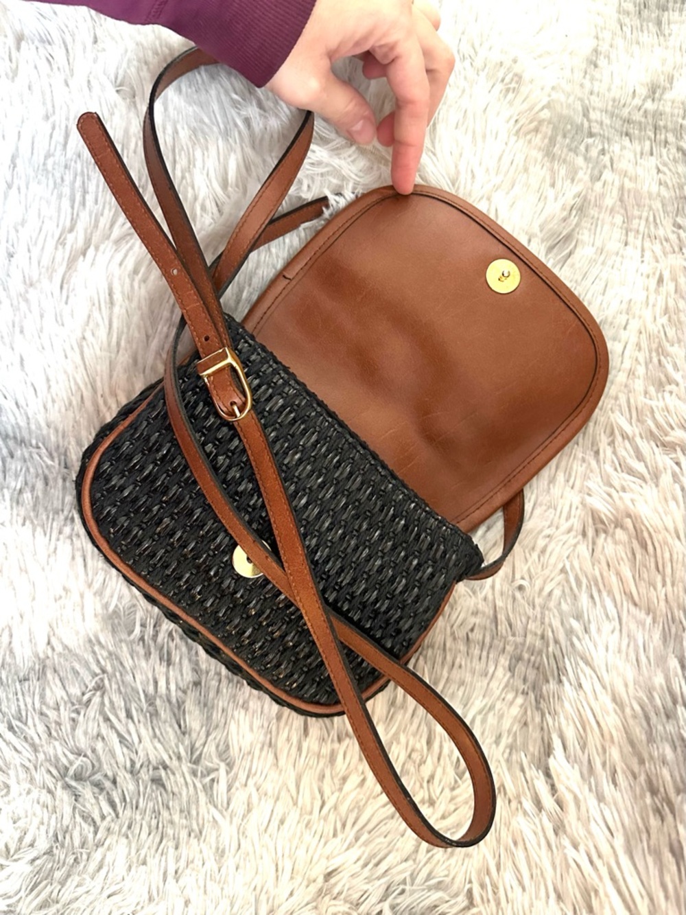 Amanda Smith Crossbody Bag in Black and Brown Woven Vegan Leather - Picture 7 of 12